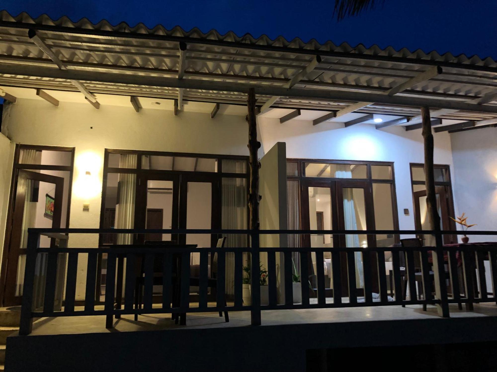 Mandy House Appartement Habaraduwa Central Buitenkant foto